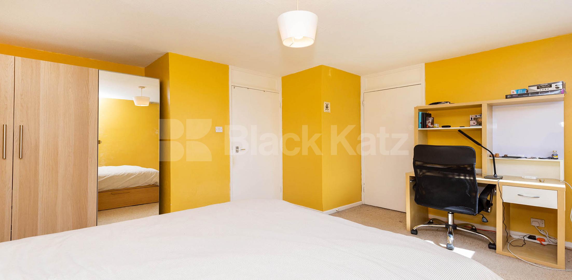 Recently decorated spacious 3 bed with a modern kitchen and bathroom Sanders Way, Archway / Crouch End